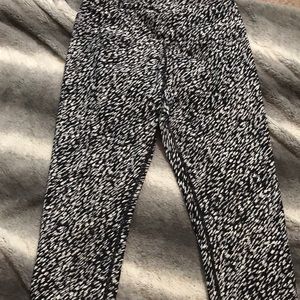 Calvin Klein cropped leggings